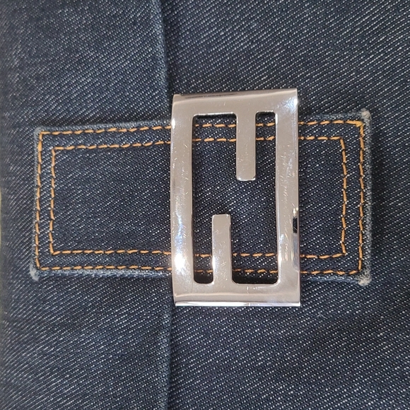 Sold Fendi denim baguette shoulder bag - Picture 10 of 14